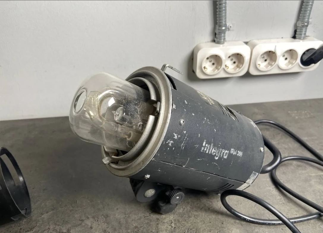 Hensel Integra 300 Дж в магазине RentaPhoto.Store