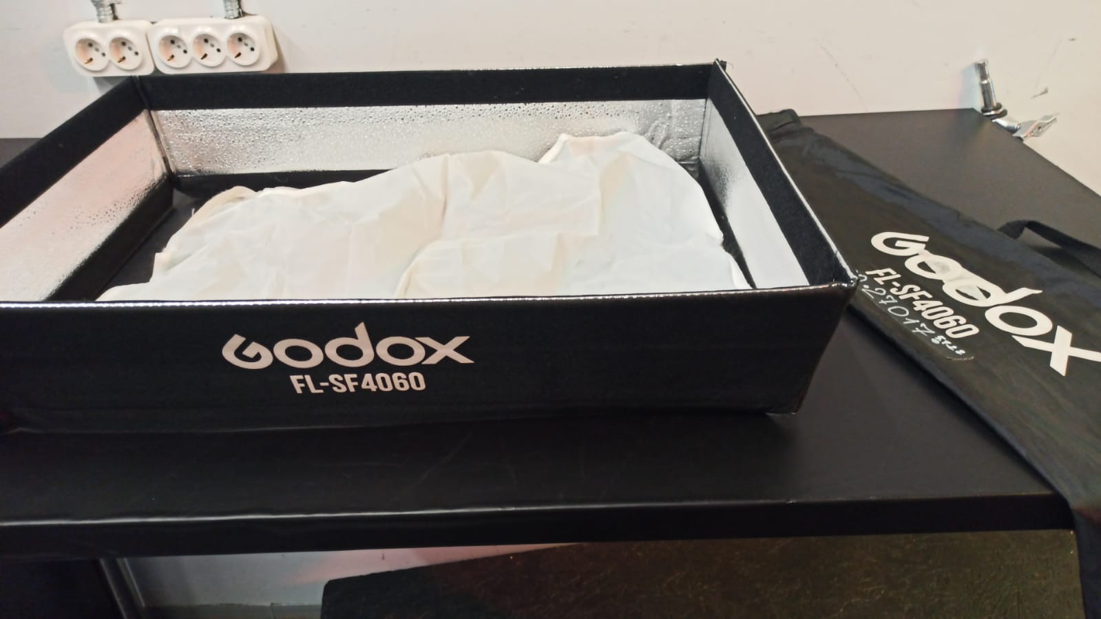 Софтбокс Godox FL-SF4060 для FL100 в магазине RentaPhoto.Store
